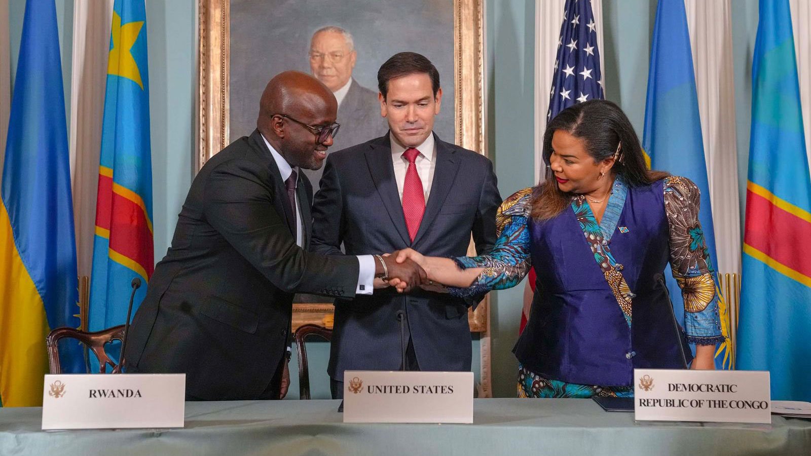 La RDC, le Rwanda et les États-Unis signent l'accord de paix. Capture d'écran de la chaîne YouTube du Département d'État américain.