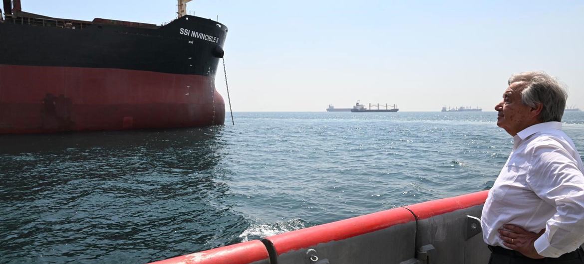 UN Secretary-General António Guterres observes the WFP ship SSI Invincible 2