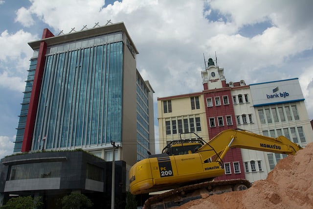 Construction in Pekanbaru, capital of Riau province in Sumatra, Indonesia. Photo: Flore de Preneuf / World Bank (CC BY-NC-ND 2.0)