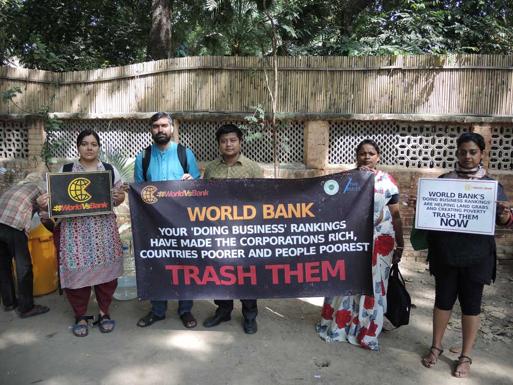 Protestors in Delhi ask the World Bank to end Doing Business rankings, 2014. © Our Land Our Business / The Rules Protestors in Delhi ask the World Bank to end Doing Business rankings, 2014. © Our Land Our Business / The Rules