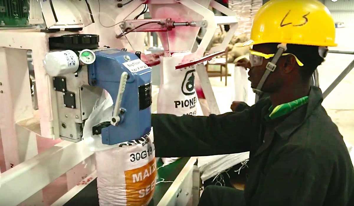 A worker at Dupont/Pioneer’s Ethiopia fertilizer plant