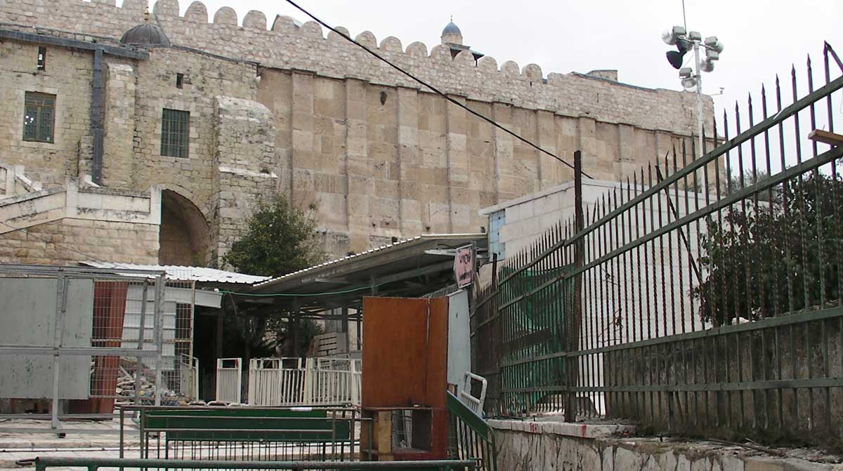Security checkpoint at the Ibrahimi Mosque. Credit: The Oakland Institute Security checkpoint at the Ibrahimi Mosque. Credit: The Oakland Institute