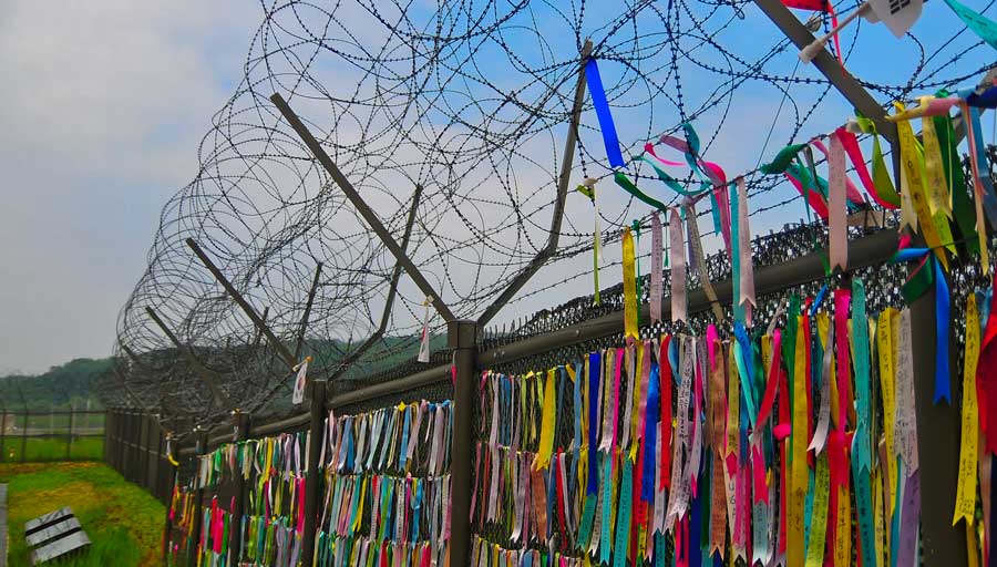 Touring the DMZ on the border of South and North Korea. Credit: Stuart Wainstock, CC BY-NC 2.0