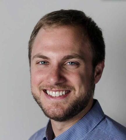 Josh Mayer headshot