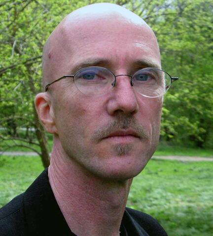 Robert Moïse headshot